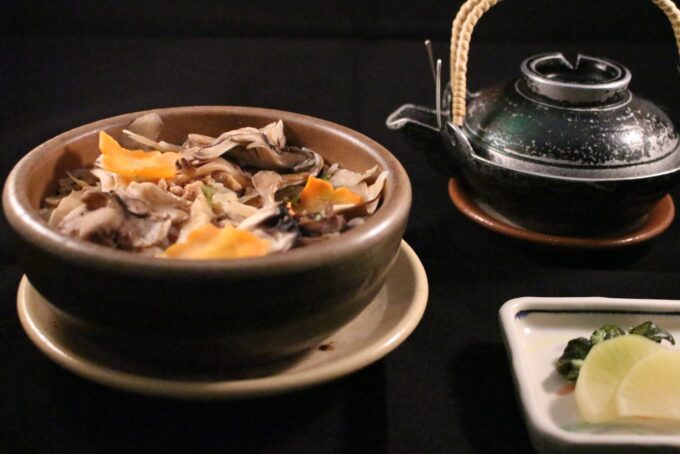 【飲食応援!】①弘前市常盤野 山のホテル マタギ亭 マタギ亭表紙